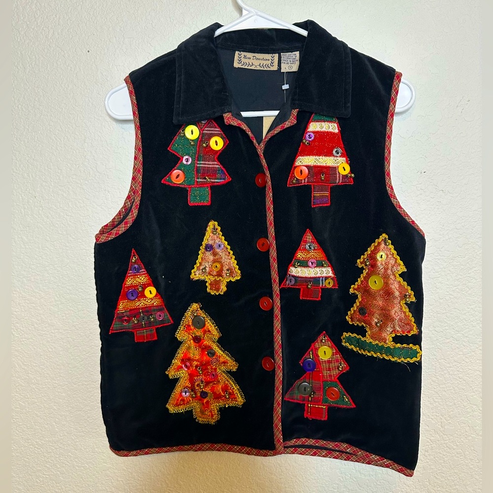 NWT Vintage velvet Christmas tree vest - tree embellished vest- Size Small